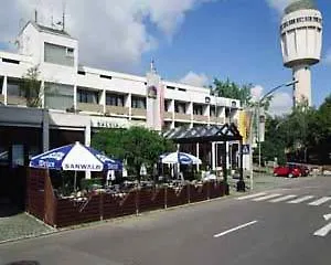 Berlin 4*
