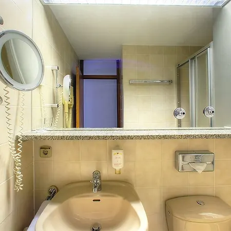 Berlin 4*